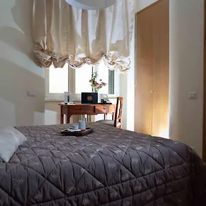 domus-cavour.it-romehotels.com/